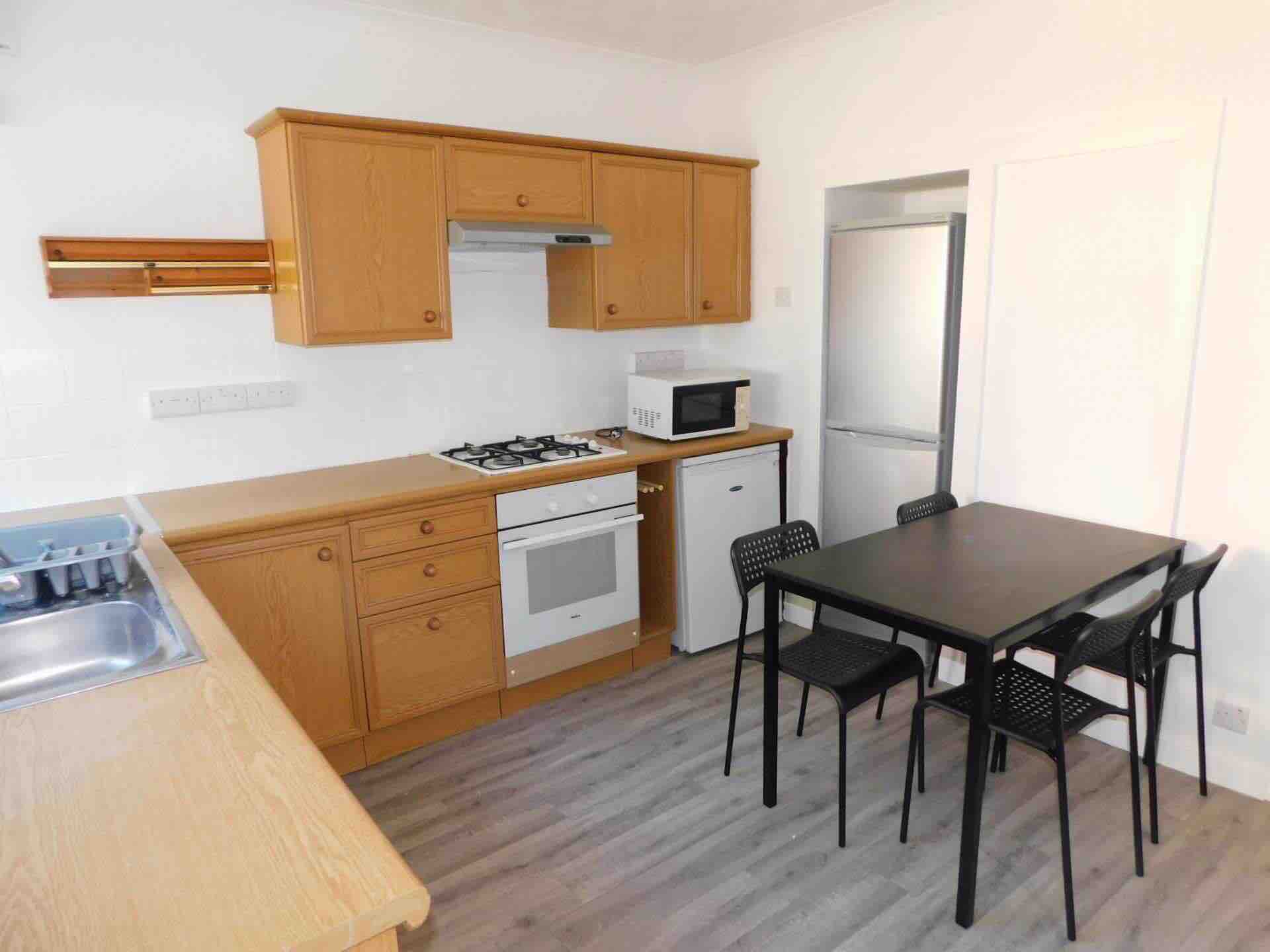 One bedroom apartment for rent RoomsLocal image