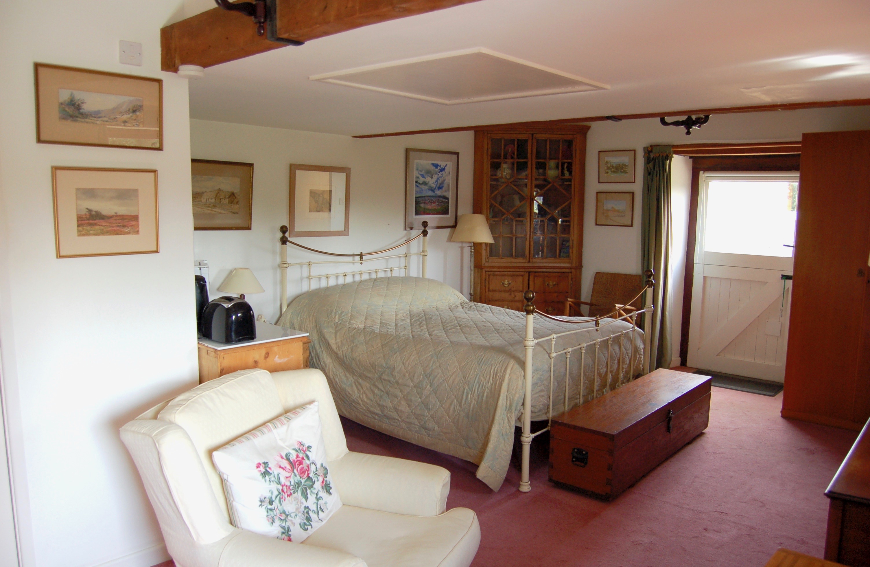 Spacious Self-Contained Room to Let with En-Suite RoomsLocal image