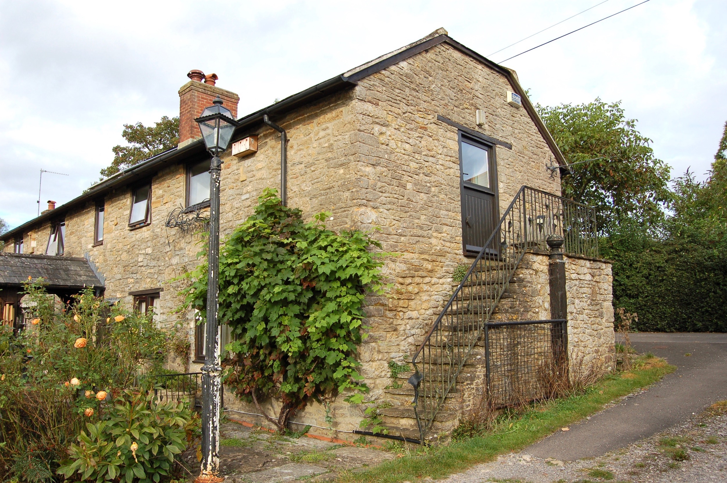 Spacious Self-Contained Room to Let with En-Suite RoomsLocal image
