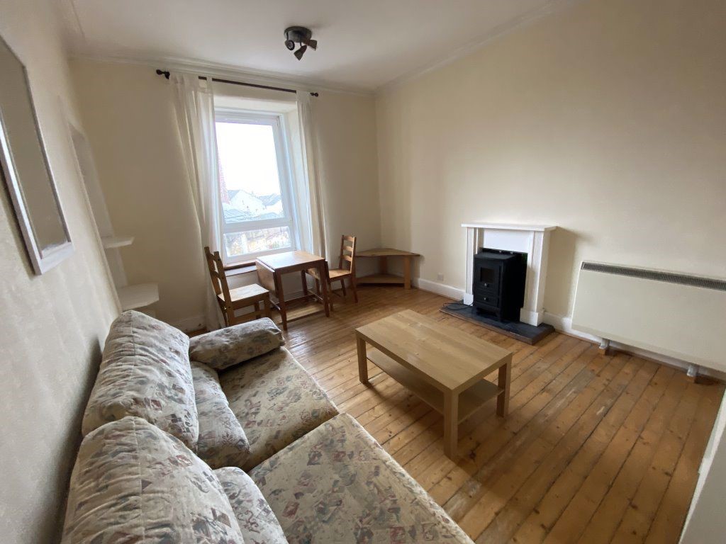 All furnished 1 bedroom flat to rent