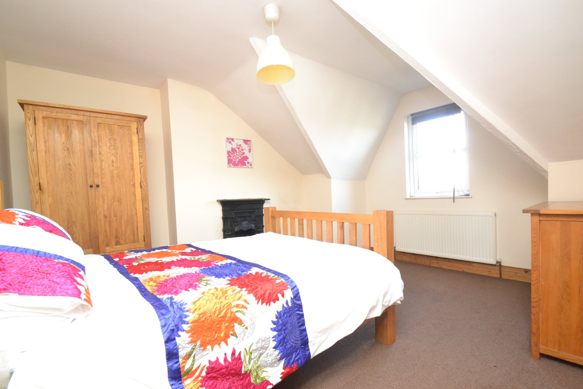 Modern 1 bedroom flat to rent RoomsLocal image
