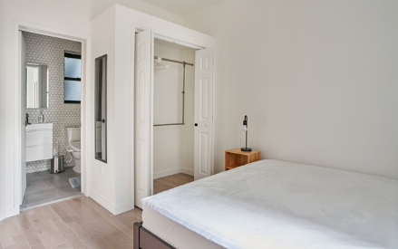 Great size one bedroom flat RoomsLocal image