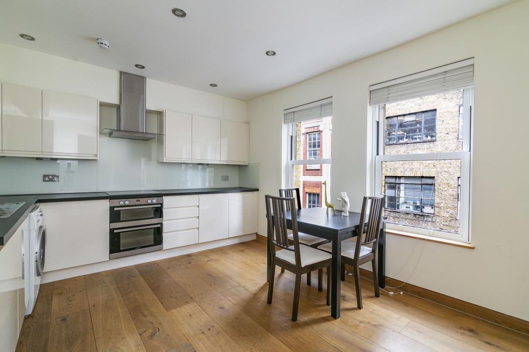 Spacious One Bedroom Flat For Rent RoomsLocal image