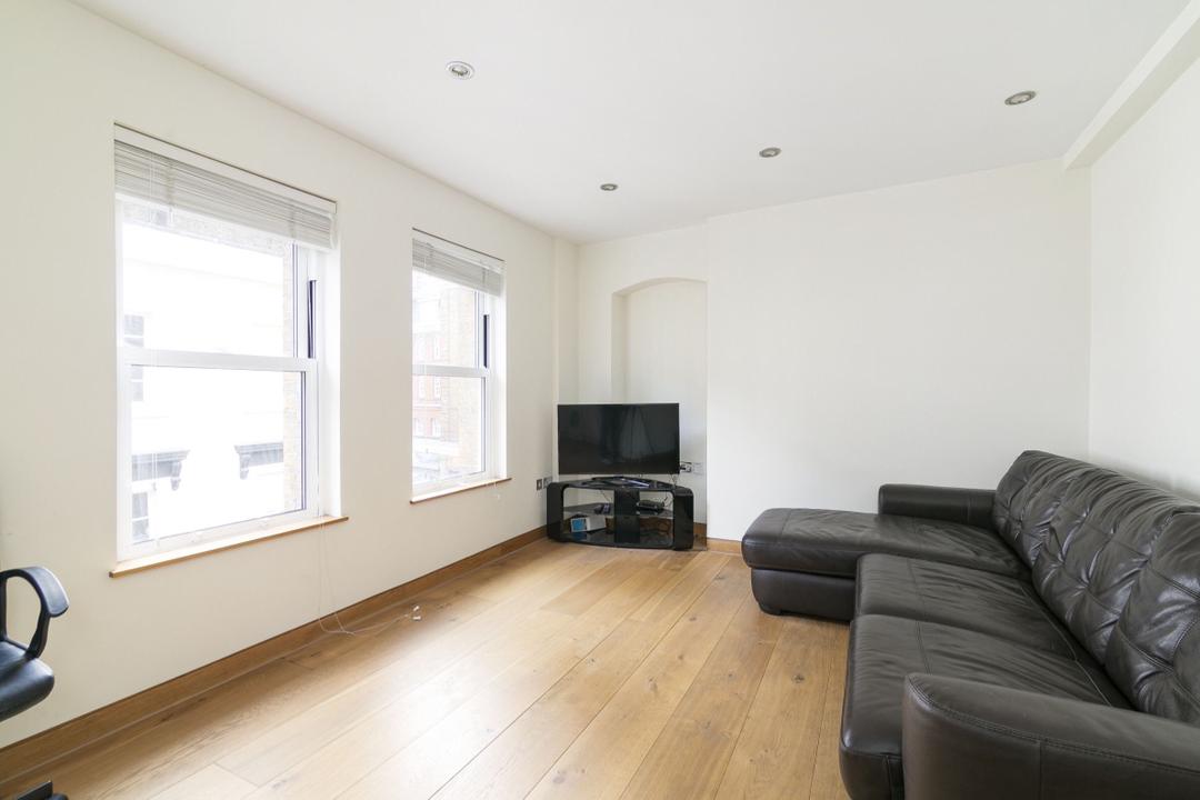 Spacious One Bedroom Flat For Rent RoomsLocal image