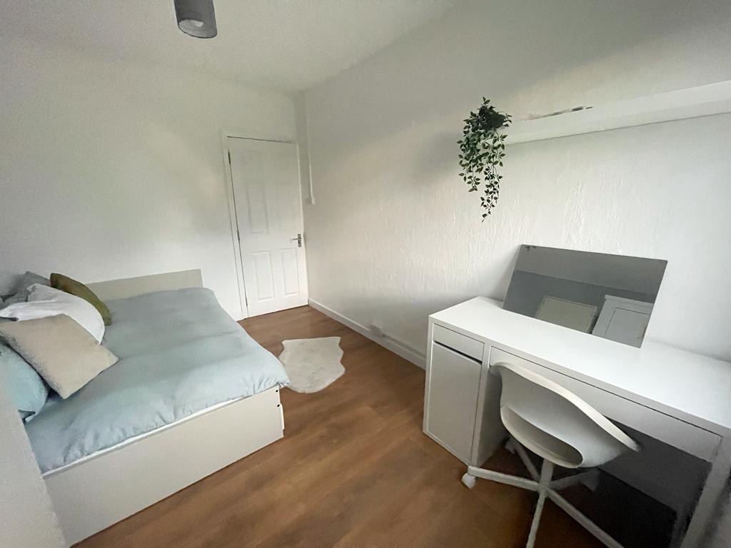 NEWLY RENOVATED ROOMS TO RENT SOUTHAMPTON RoomsLocal image