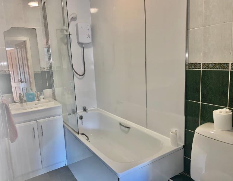 Stunning furnished 1 bedroom apartment to rent, Bristol RoomsLocal image