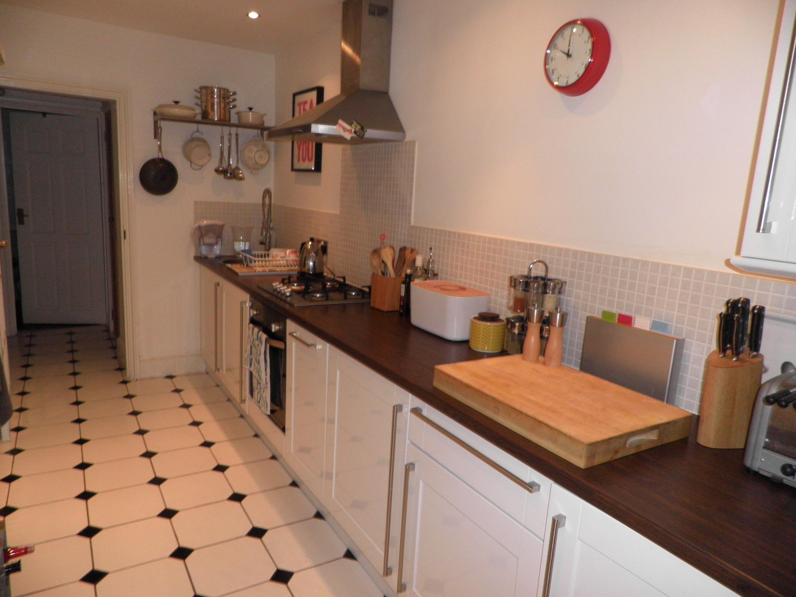 fabulously furnished 1 bedroom flat to rent image