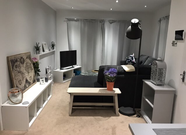 Beautiful 2 Bed Flat With Garden view And Balcony  RoomsLocal image