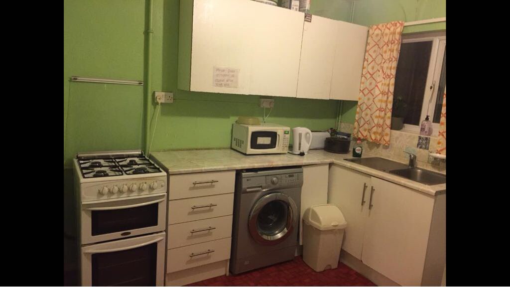 Property in Oxford, OX4 2RB RoomsLocal image