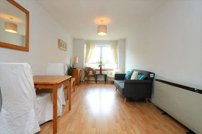 WELL PRESENTED ONE BEDROOM FLAT IN GLASGOW RoomsLocal image