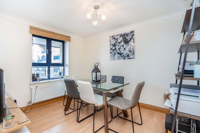 Smart one bedroom flat image