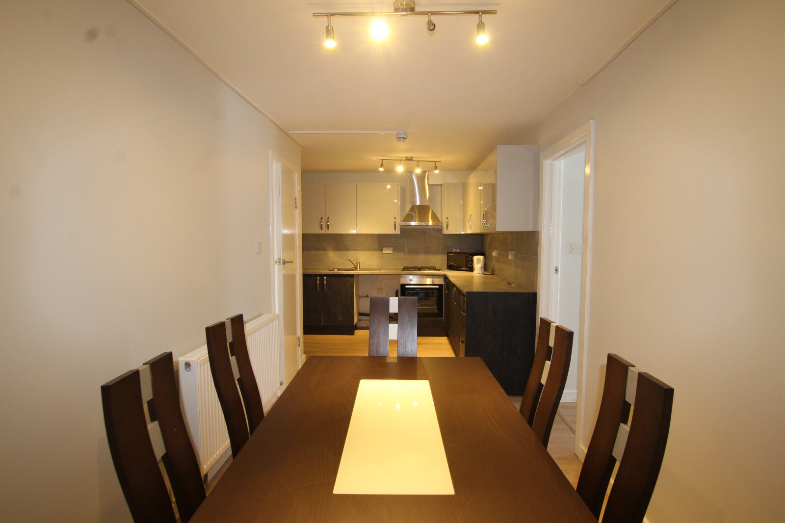 Executive Double/single Room-lets Available Now!! (Including Garden) RoomsLocal image