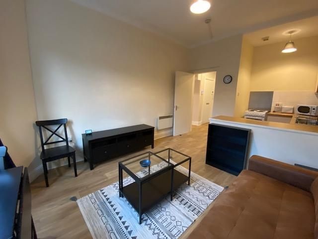 awesome one bedroom flat image