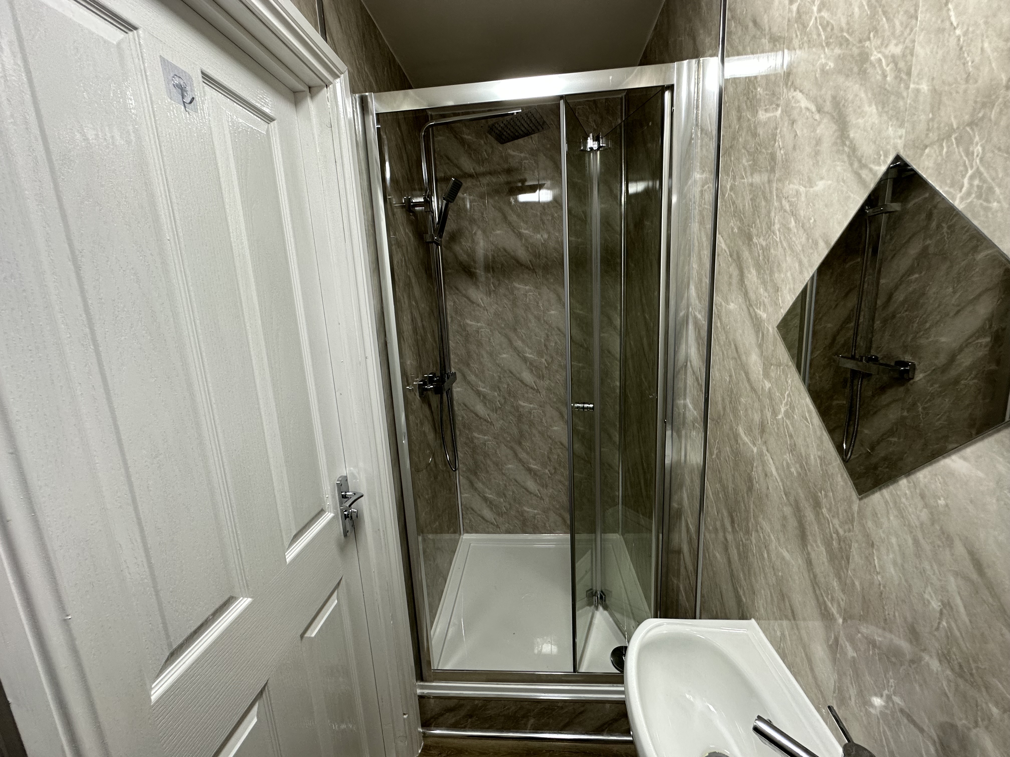  RoomsLocal image