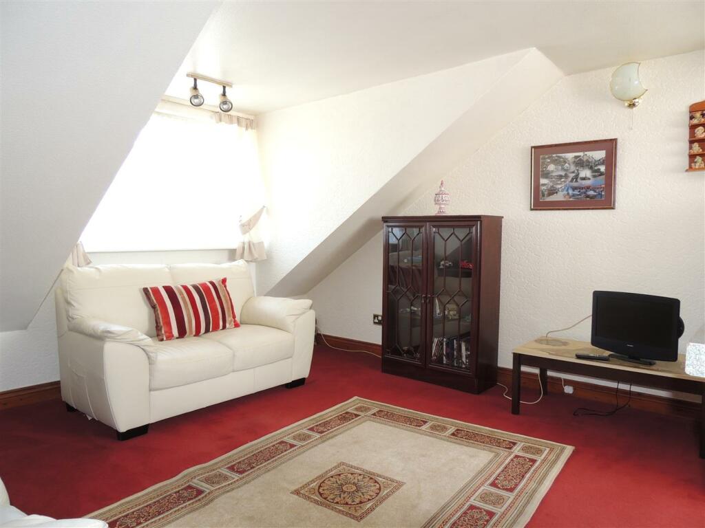  RoomsLocal image