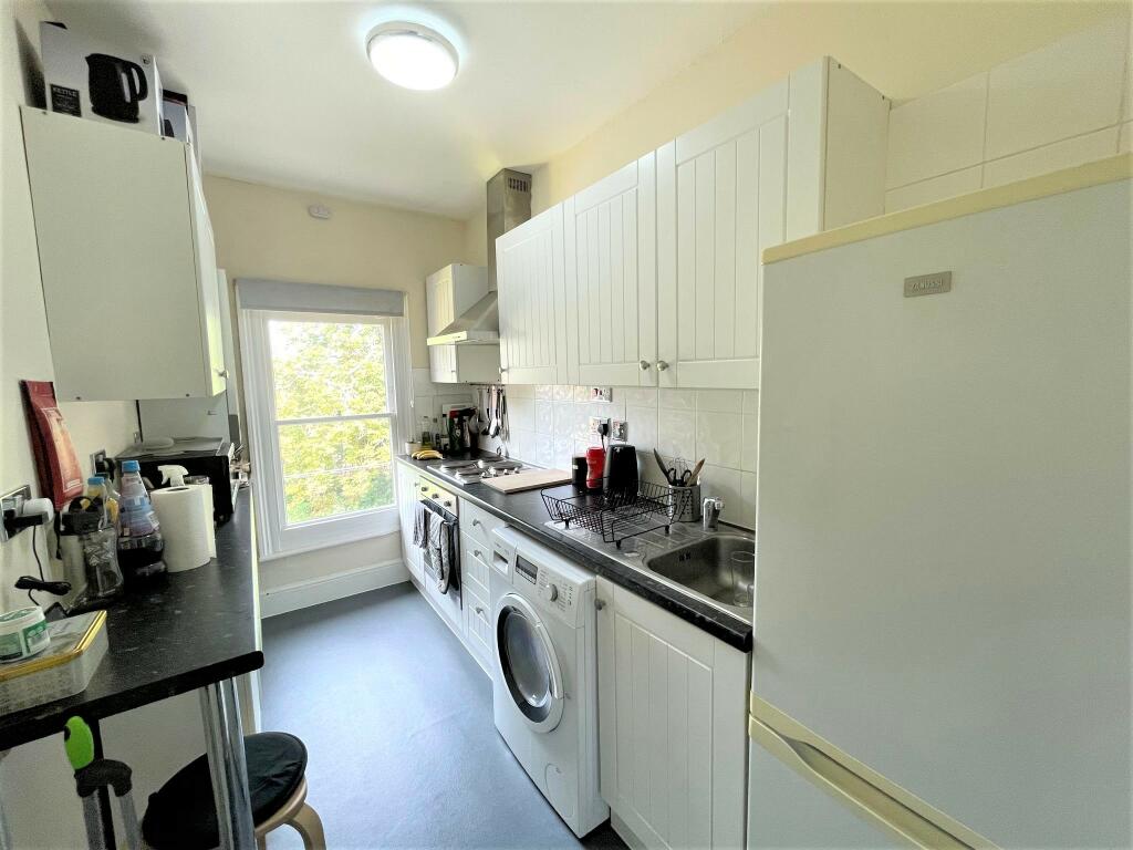 WELL PRESENTED BEDROOM FLAT IN BEDFORD RoomsLocal image