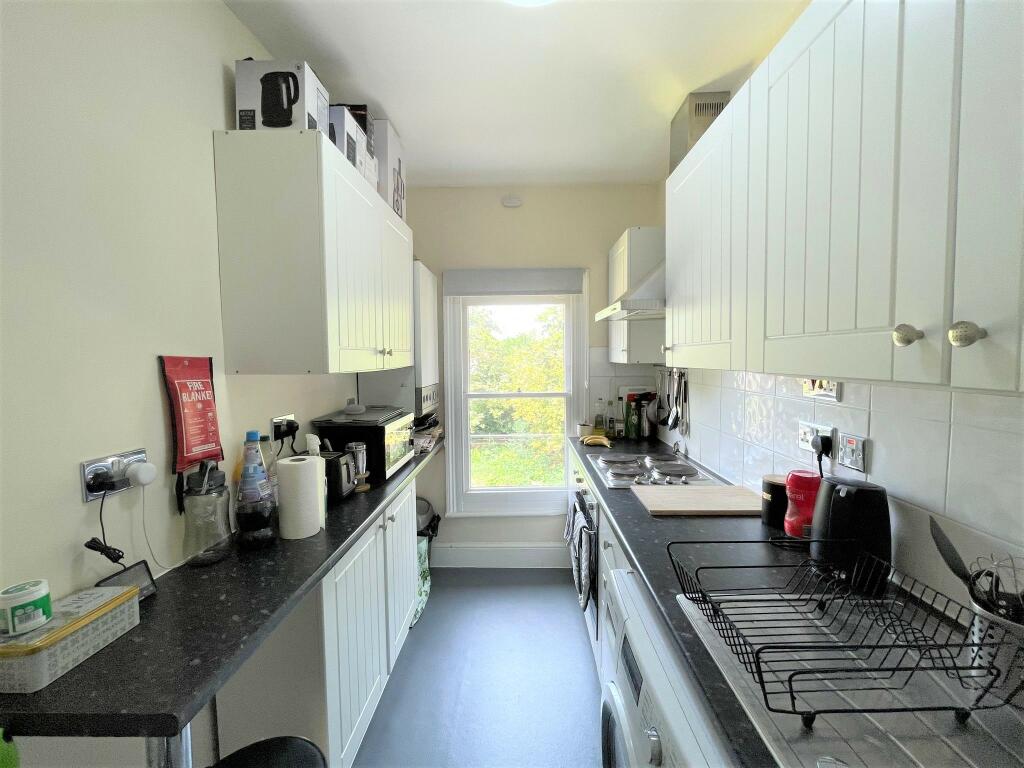 WELL PRESENTED BEDROOM FLAT IN BEDFORD RoomsLocal image