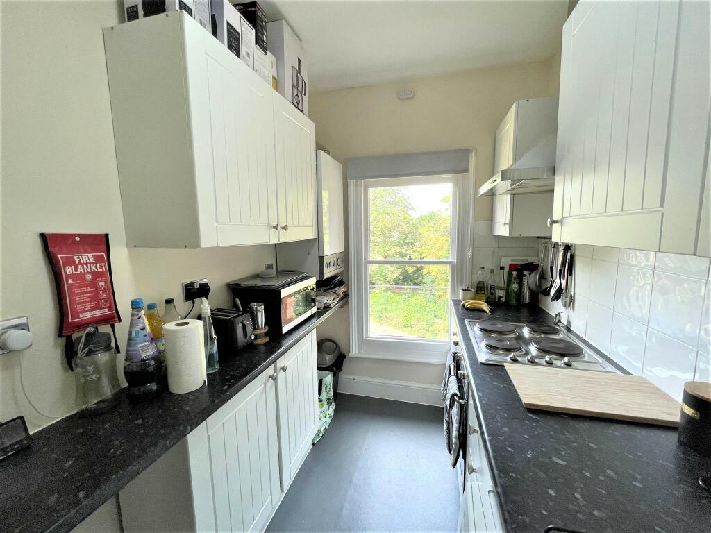 WELL PRESENTED BEDROOM FLAT IN BEDFORD RoomsLocal image