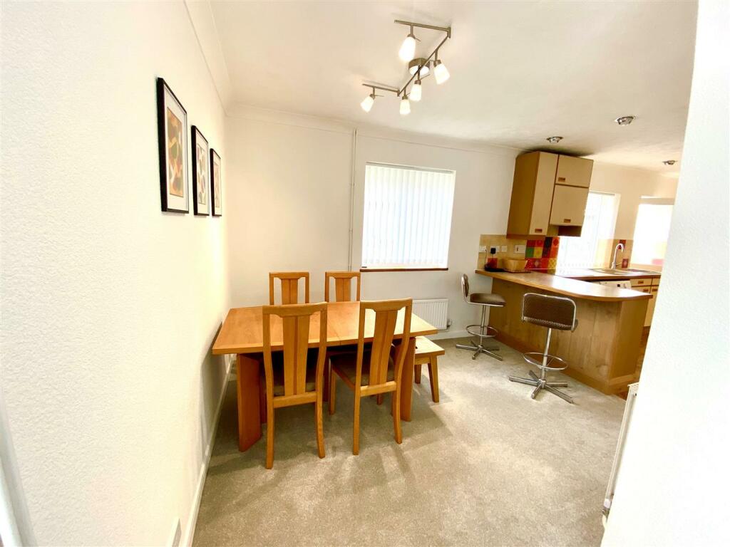 ONE BEDROOM FLAT IN BLAENAU GWENT RoomsLocal image