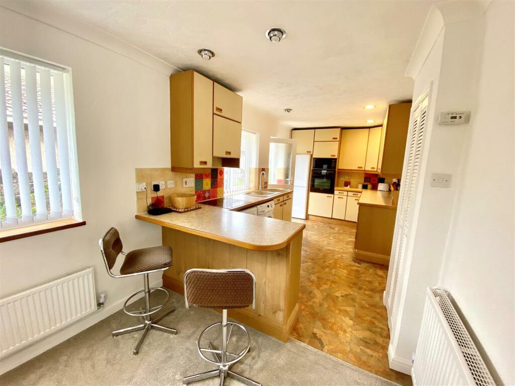 ONE BEDROOM FLAT IN BLAENAU GWENT RoomsLocal image