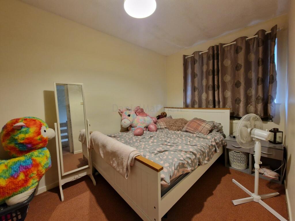 ONE BEDROOM FLAT IN BRIDGEND RoomsLocal image