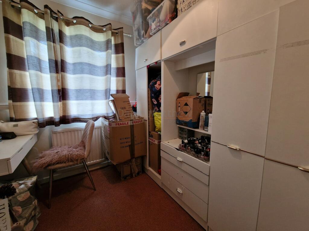 ONE BEDROOM FLAT IN BRIDGEND RoomsLocal image