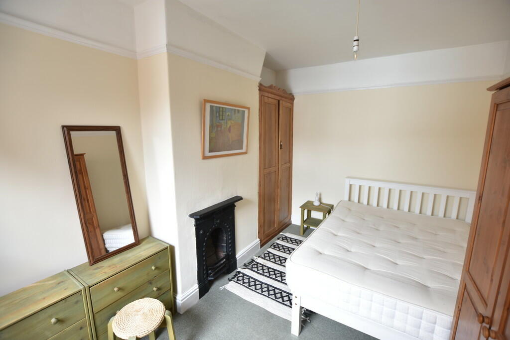 LOVELY ONE BEDROOM FLAT IN CARDIFF RoomsLocal image