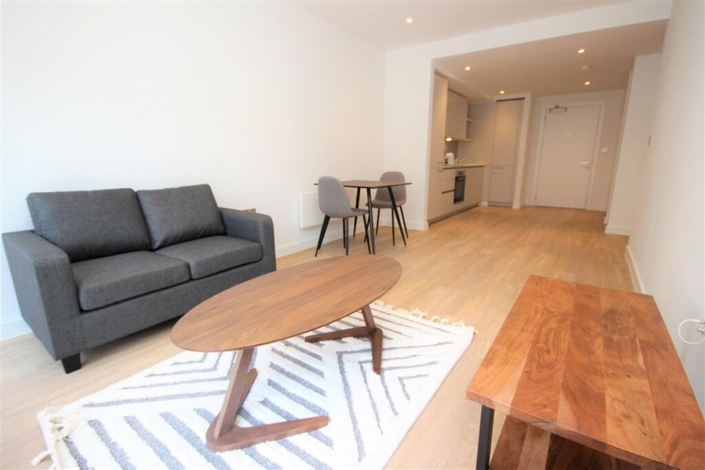 FURNISHED ONE BEDROOM FLAT IN ABERYSTWYTH RoomsLocal image