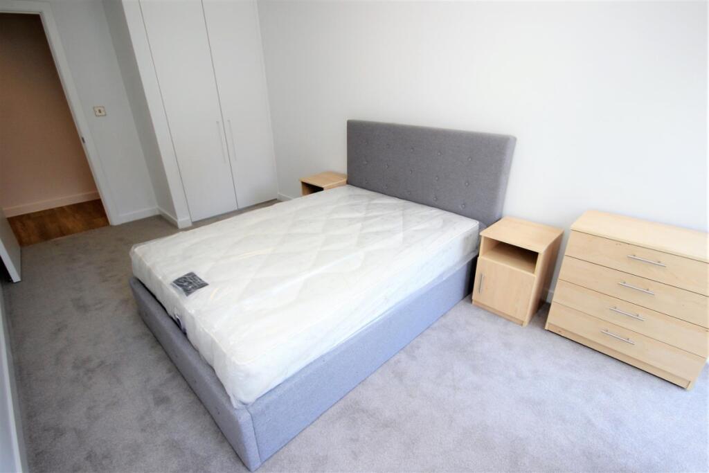 FURNISHED ONE BEDROOM FLAT IN ABERYSTWYTH RoomsLocal image