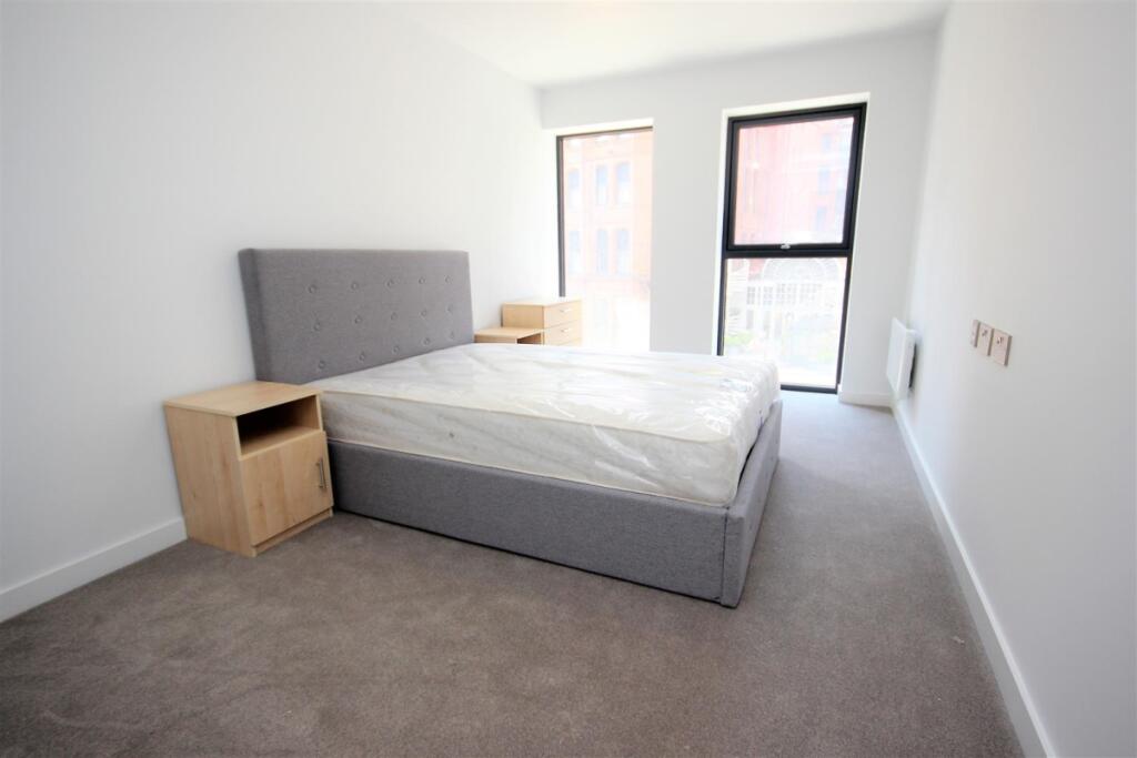 FURNISHED ONE BEDROOM FLAT IN ABERYSTWYTH RoomsLocal image