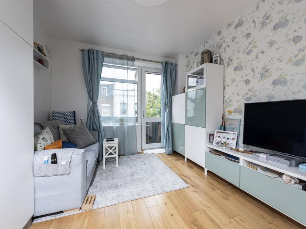 BRAND NEW ONE BEDROOM FLAT IN BIRMINGHAM RoomsLocal image