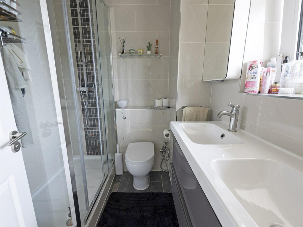 BRAND NEW ONE BEDROOM FLAT IN BIRMINGHAM RoomsLocal image