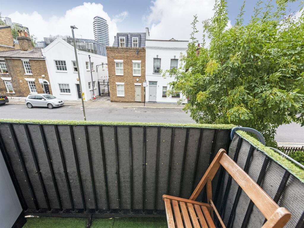 BRAND NEW ONE BEDROOM FLAT IN BIRMINGHAM RoomsLocal image