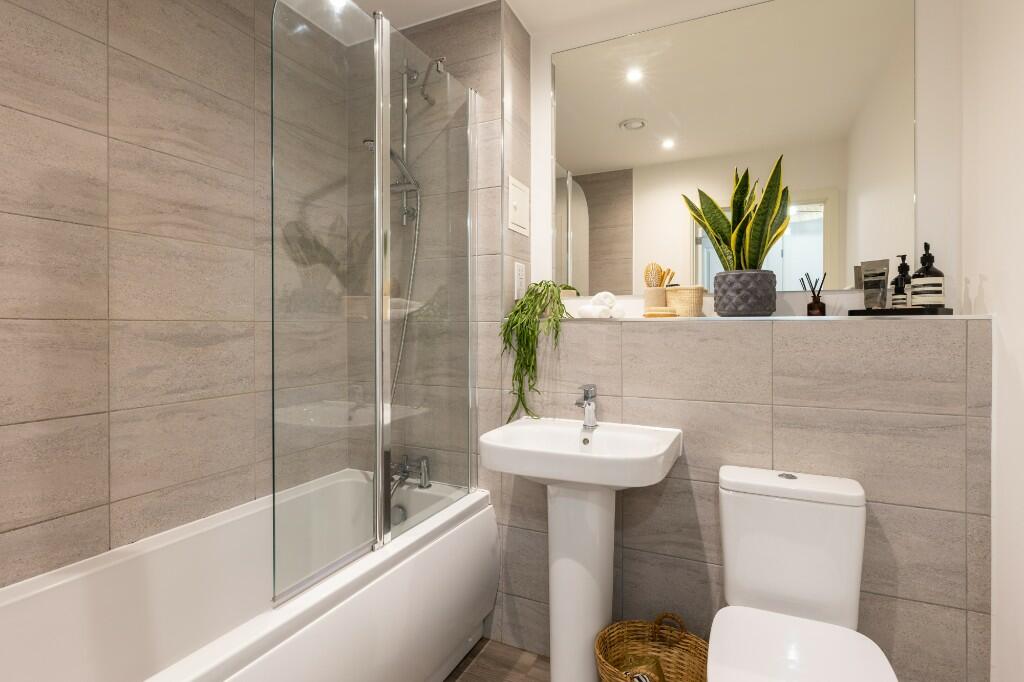 WELL PRESENTED ONE BEDROOM FLAT IN EDINBURGH RoomsLocal image