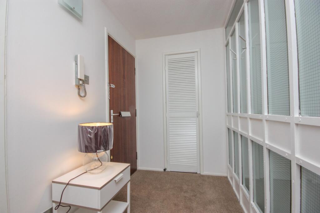 FANTASTIC ONE BEDROOM FLAT IN MANCHESTER RoomsLocal image