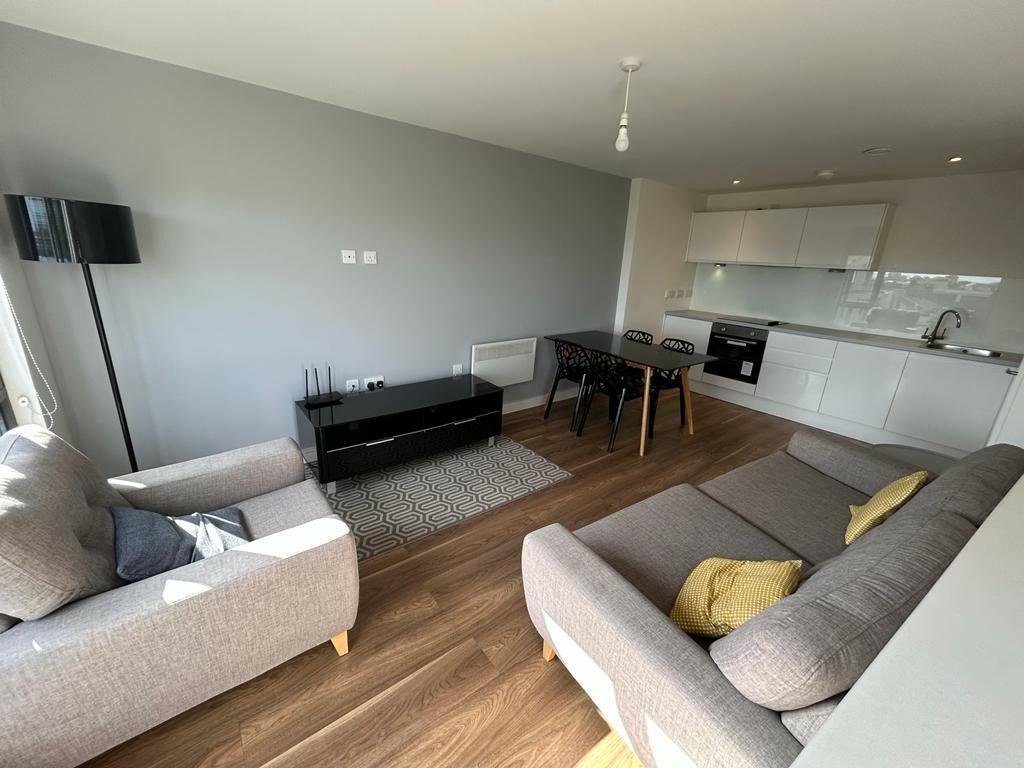 BEAUTIFUL ONE BEDROOM FLAT IN BIRMINGHAM image
