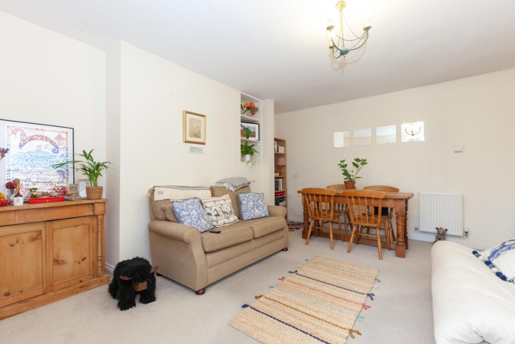 MODERN ONE BEDROOM FLAT IN LIVERPOOL RoomsLocal image