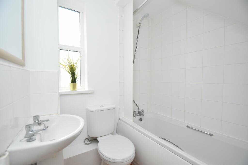 WELL PRESENTED ONE BEDROOM FLAT IN CAMBRIDGE RoomsLocal image