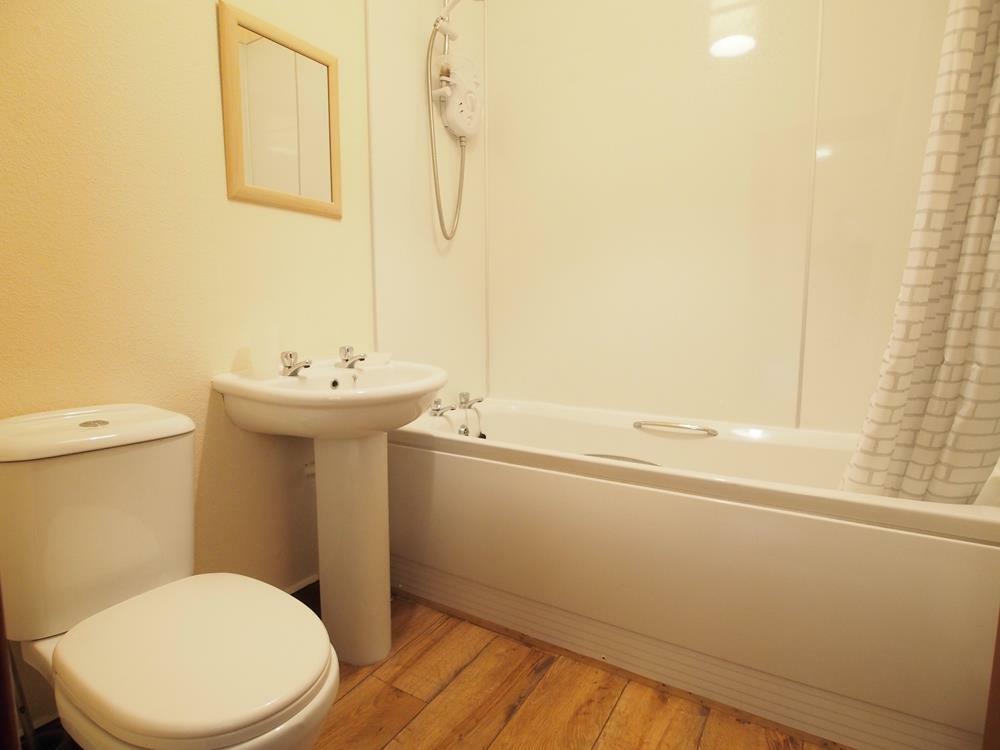 FURNISHED ONE BEDROOM FLAT IN NOTTINGHAM RoomsLocal image