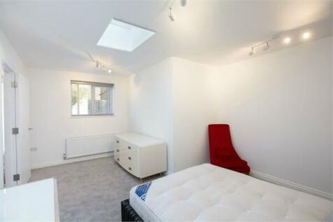STUNNING ONE BEDROOM FLAT IN LONDON RoomsLocal image