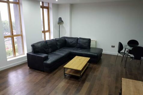 LOVELY ONE BEDROOM FLAT IN MILTON KEYNES RoomsLocal image