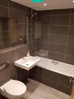 LOVELY ONE BEDROOM FLAT IN MILTON KEYNES RoomsLocal image