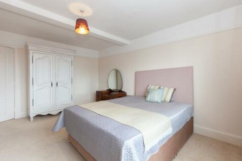 FULLY FIRNISHED ONE BEDROOM FLAT IN BRISTOL RoomsLocal image