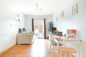 SPACIOUS ONE BEDROOM FLAT IN OXFORD RoomsLocal image