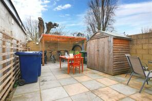 SPACIOUS ONE BEDROOM FLAT IN OXFORD RoomsLocal image