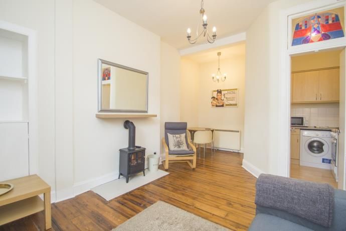 Lovely one bedroom flat to rent RoomsLocal image