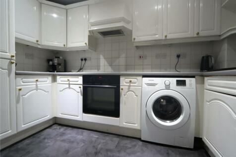 FULLY FURNISHED ONE BEDROOM FLAT IN EDINBURGH RoomsLocal image