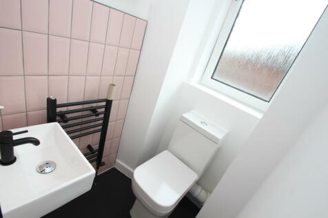 BEAUTIFUL ONE BEDROOM FLAT IN MANCHESTER RoomsLocal image