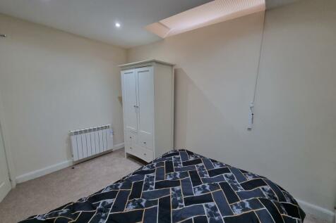 ONE BEDROOM FLAT IN NEWCASTLE UPON TYNE RoomsLocal image