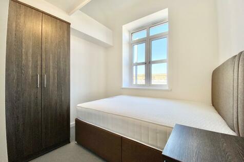 ONE BEDROOM FLAT IN ABERDEEN RoomsLocal image